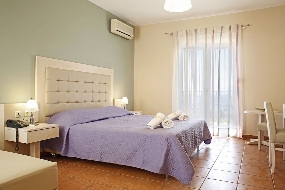 Asteris Hotel 4 *