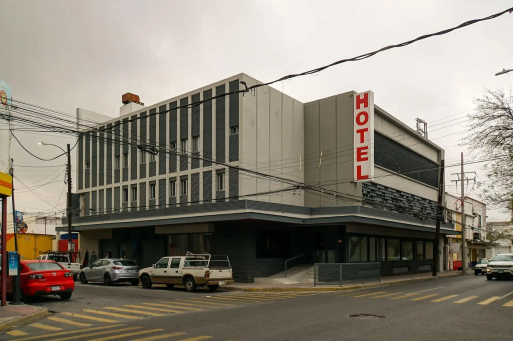 Hotel photo 1