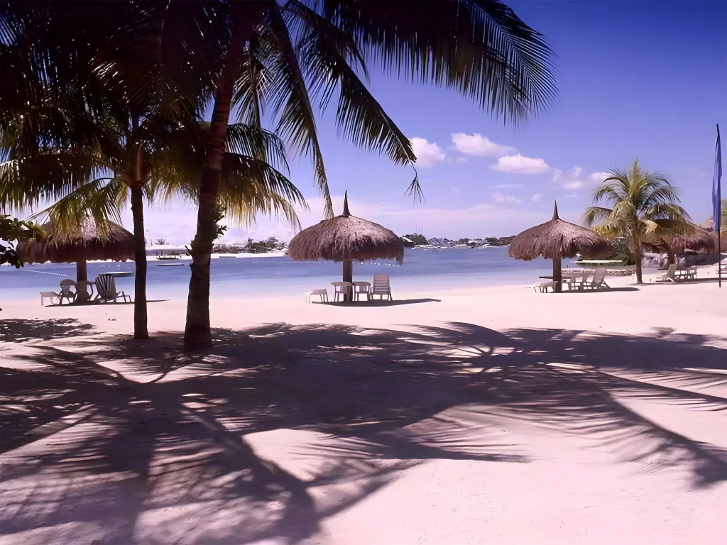 Bluewater Maribago Beach Resort - фото 43