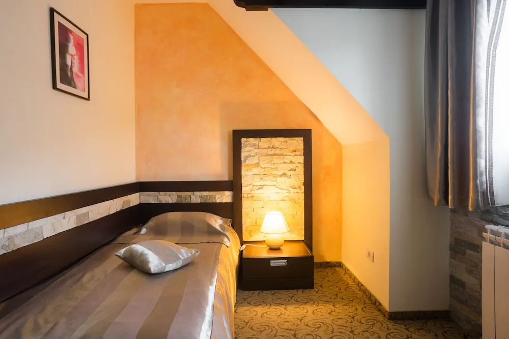 2 Bedrooms Executive Apartment