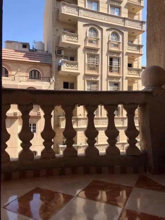 Cozy new 2 BD Amazing beach view Next to Hilton hotel Family only !العائلات فقط