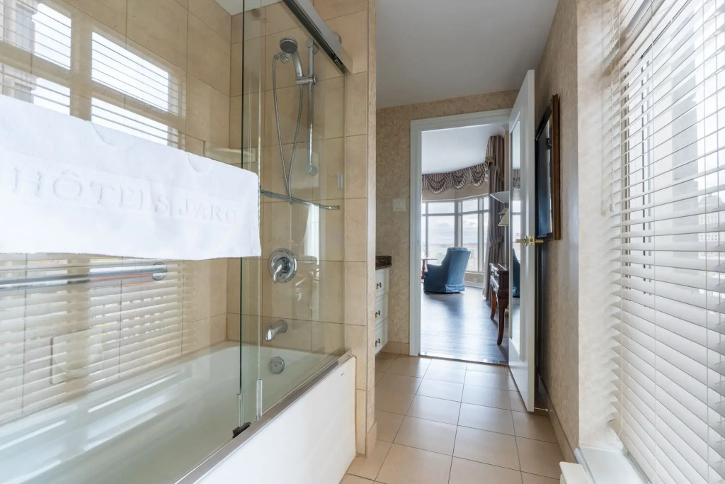 Hôtel Palace Royal Centre-Ville par JARO - фото 38