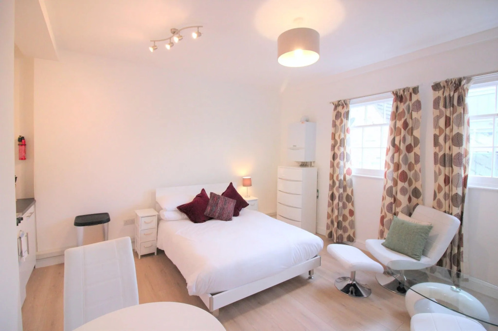 Cambridge City Studios by Paymán Club — фото 4