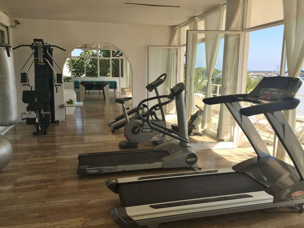 Hotel photo 12