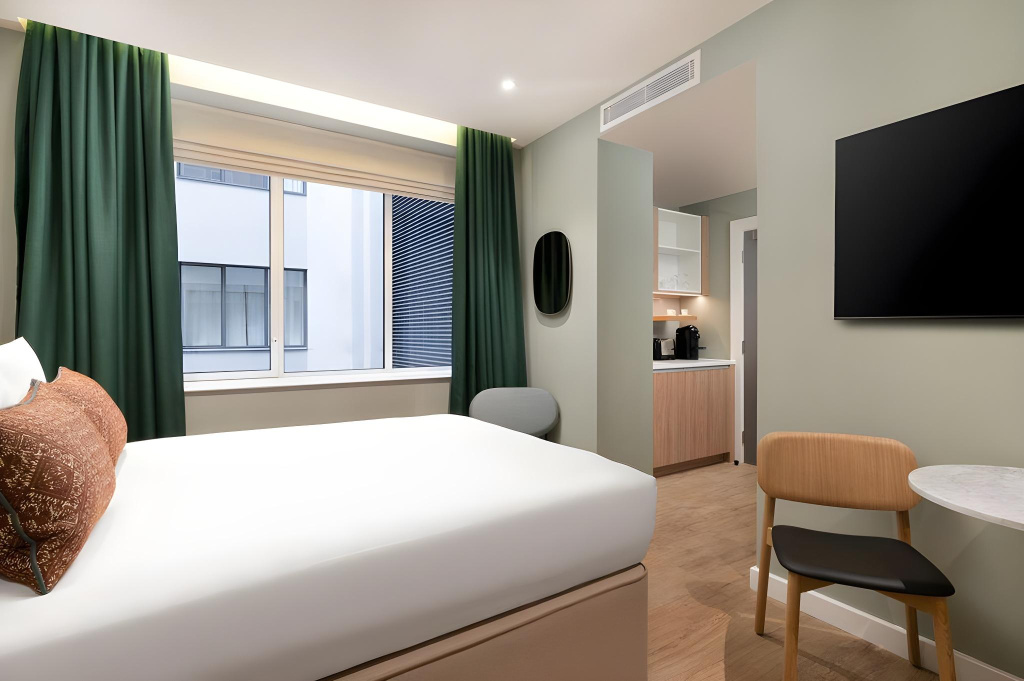 Отель The Lincoln Suites в Лондоне