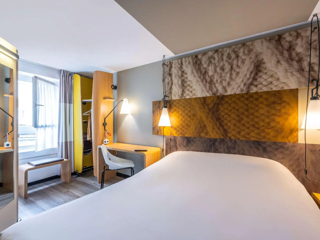 Classic Double room (full double bed)