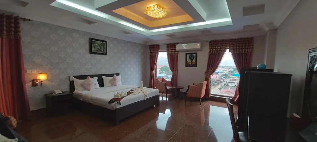 Deluxe Double room (full double bed)