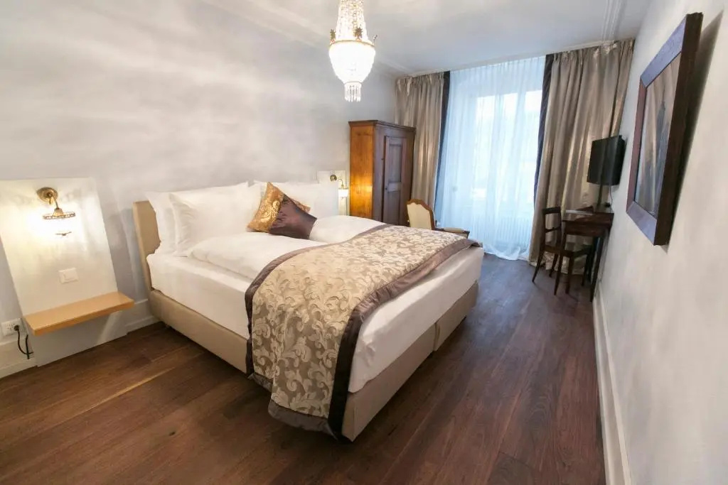 Superior Double room (full double bed)