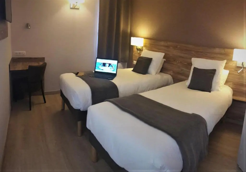 Brit Hotel Confort Pau Lons - Chambres