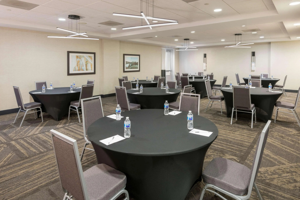 Hilton Garden Inn Silver Spring White Oak - фото 18