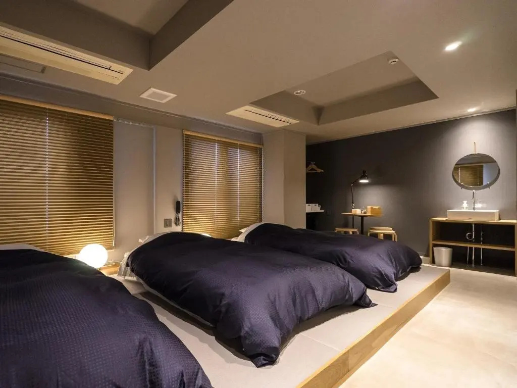 Standard Triple room
