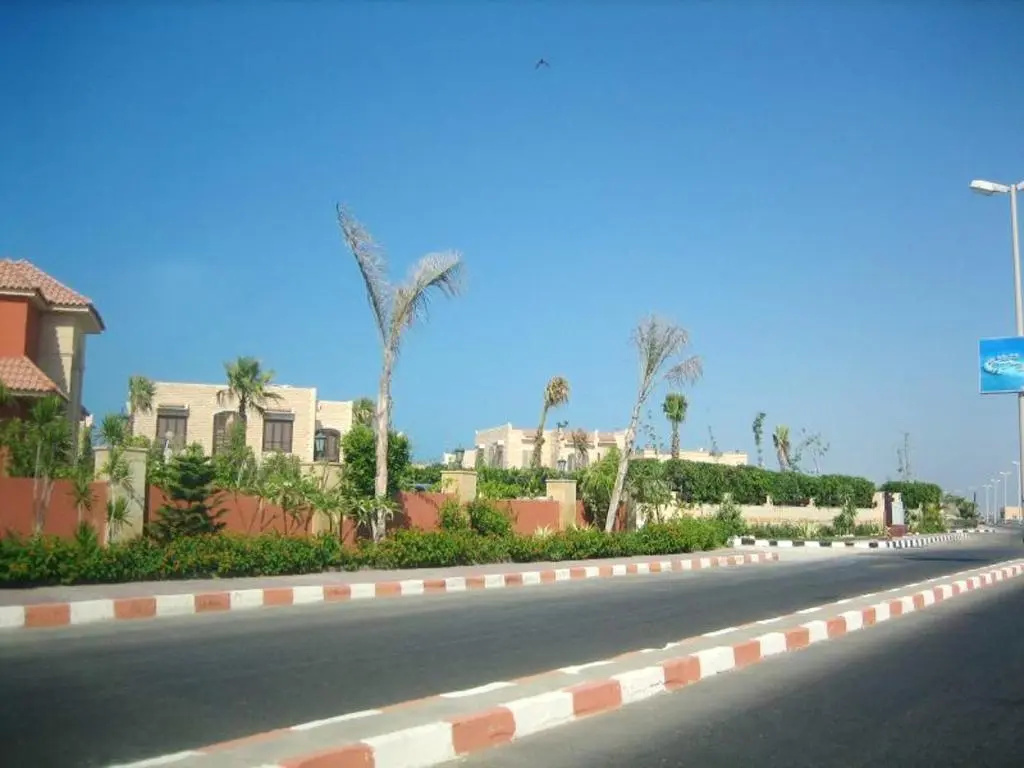 House With 5 Bedrooms in Markaz Al Alamein, With Pool Access, Enclosed