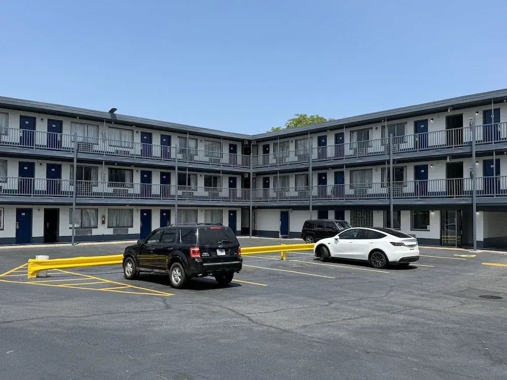 Motel 6 - Chicago, IL