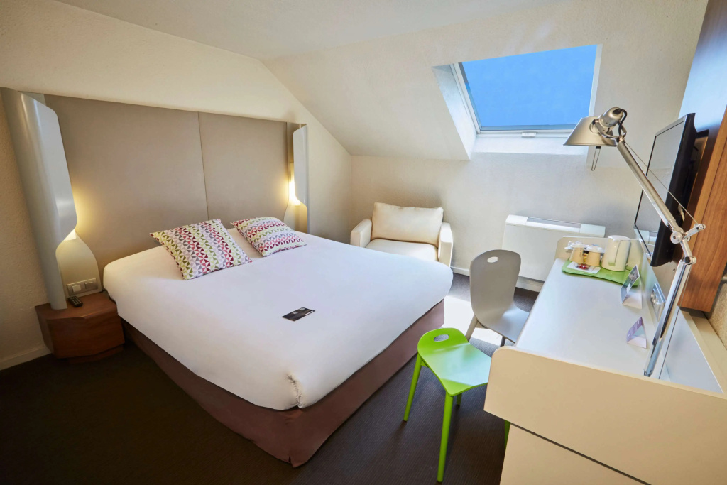 Standard Double room (full double bed)