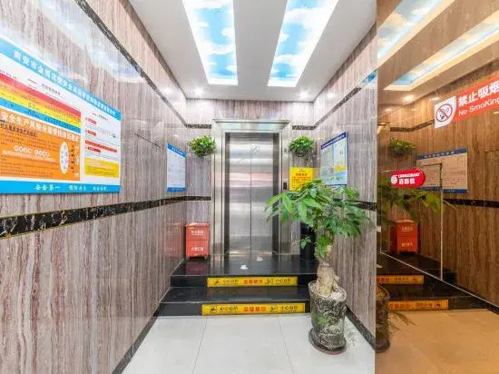 Huating Hotel (Fengzhou)