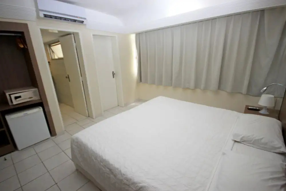 Standard room with balcony and with partial ocean view