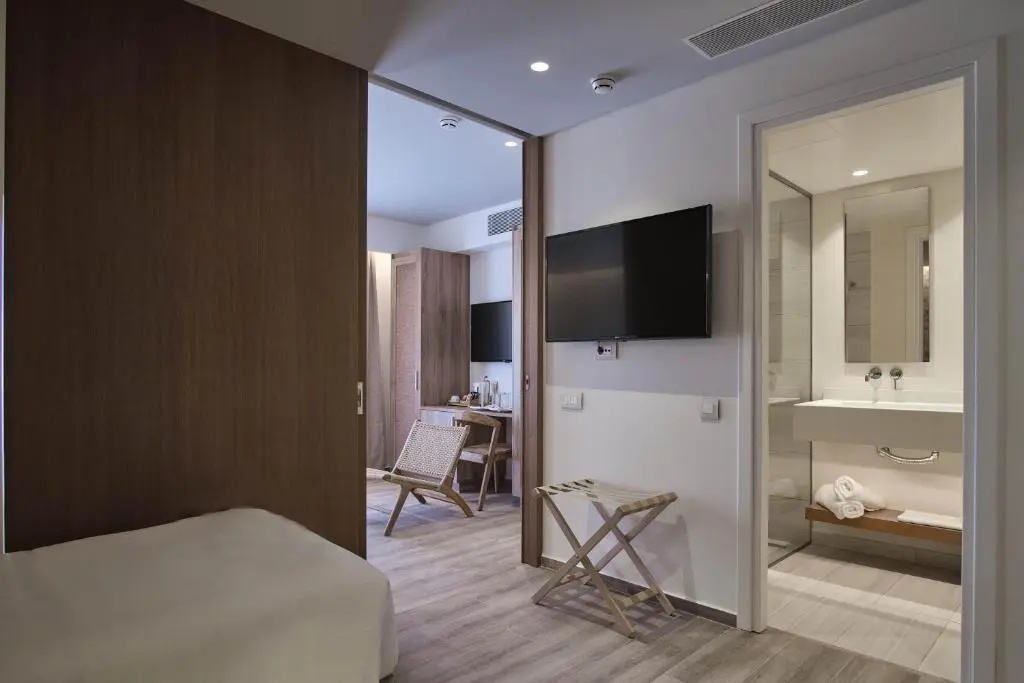 Standard Family room