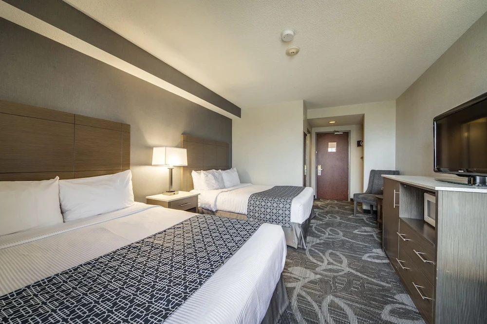 Monte Carlo Inn Airport Suites - Chambres