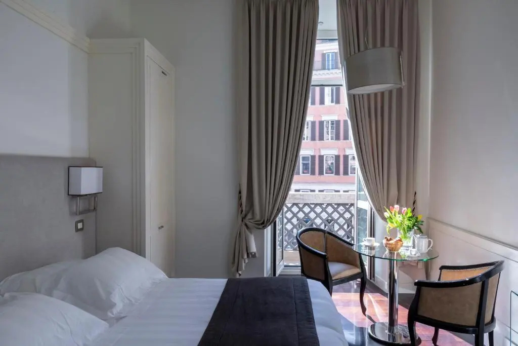 Deluxe Double room with balcony (full double bed)