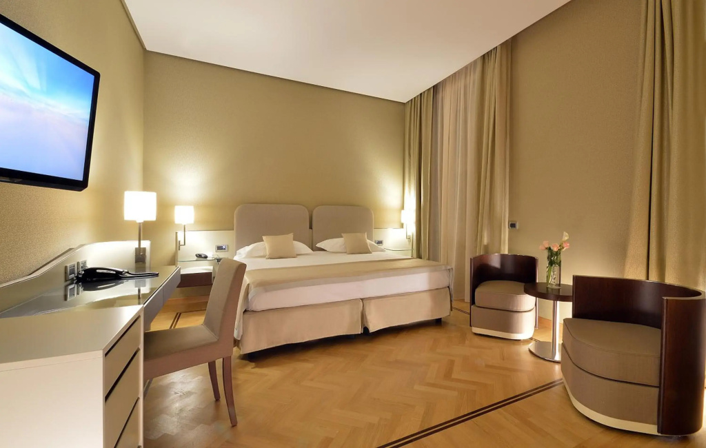 Hotel photo 37