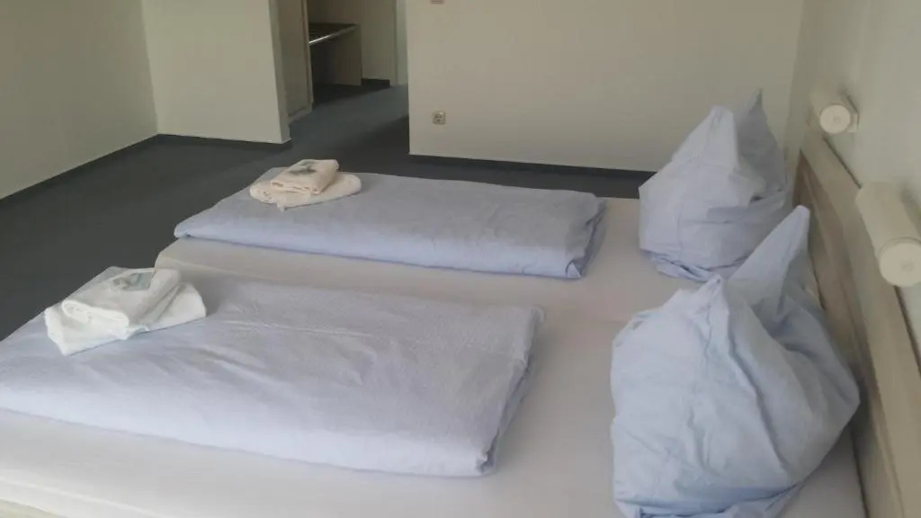 Standard Double room with balcony (full double bed)