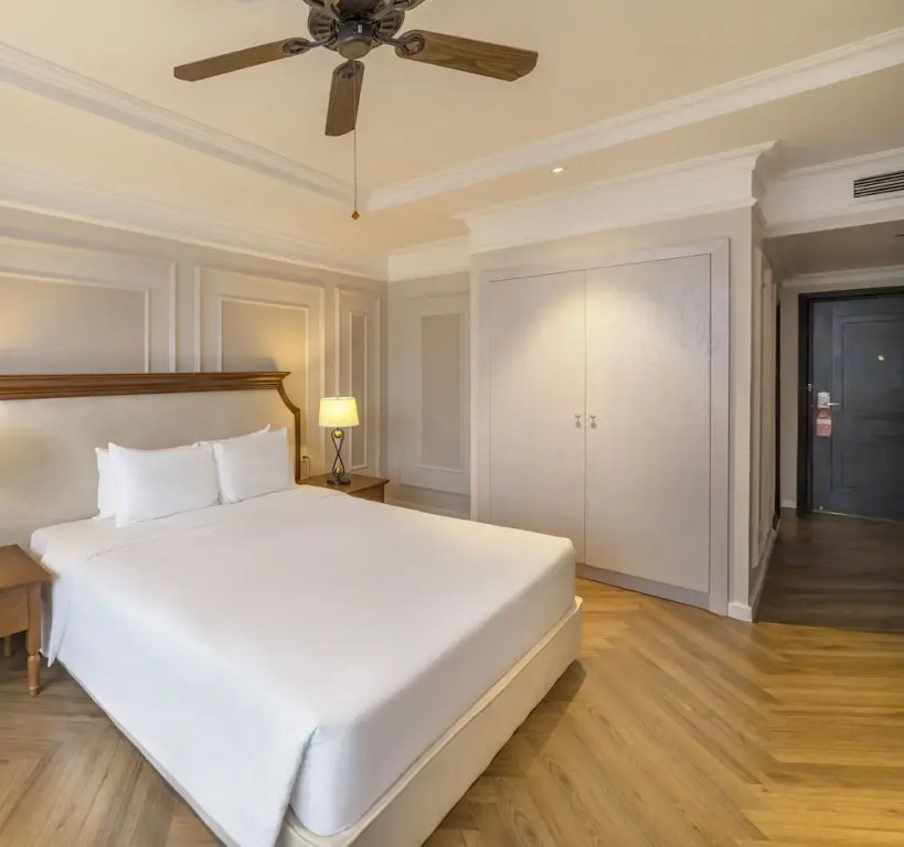 Deluxe room with city view
