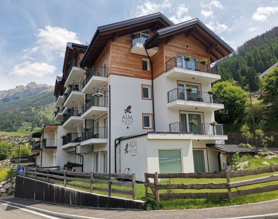 Hotel Monti Pallidi
