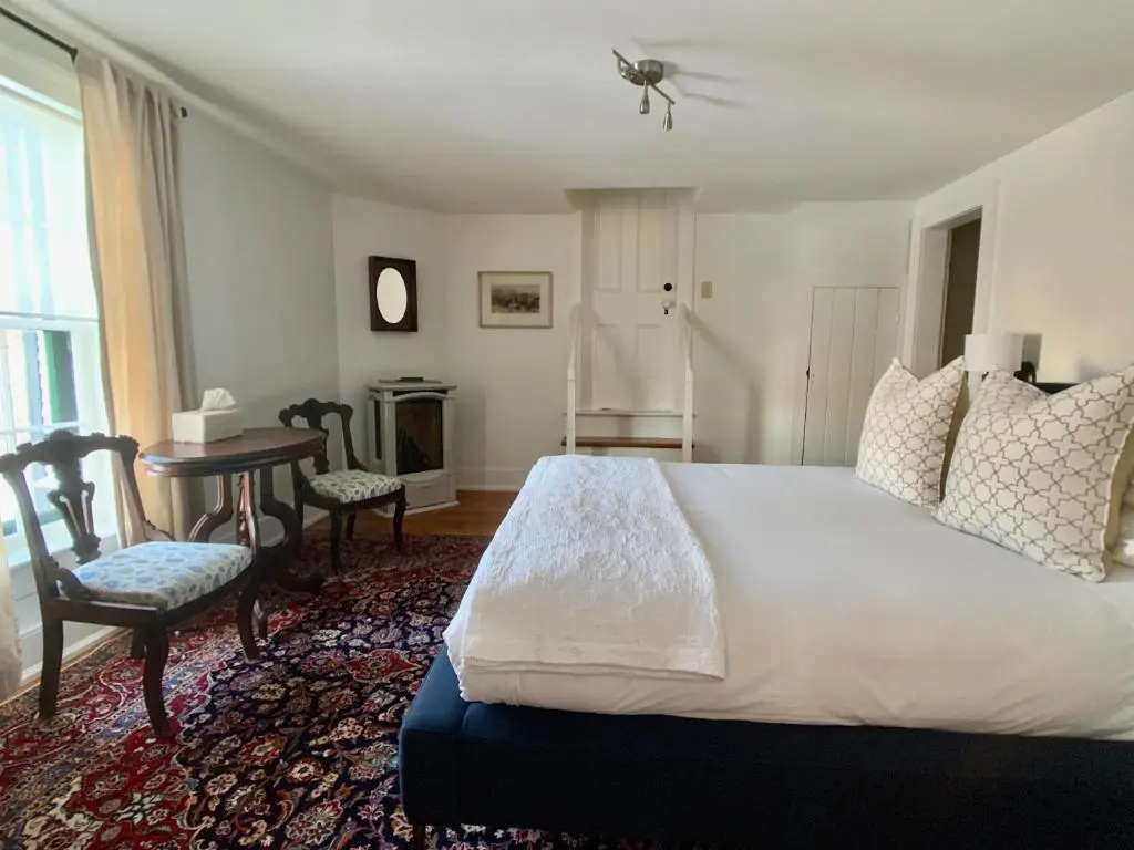 Woodbourne Inn - 3