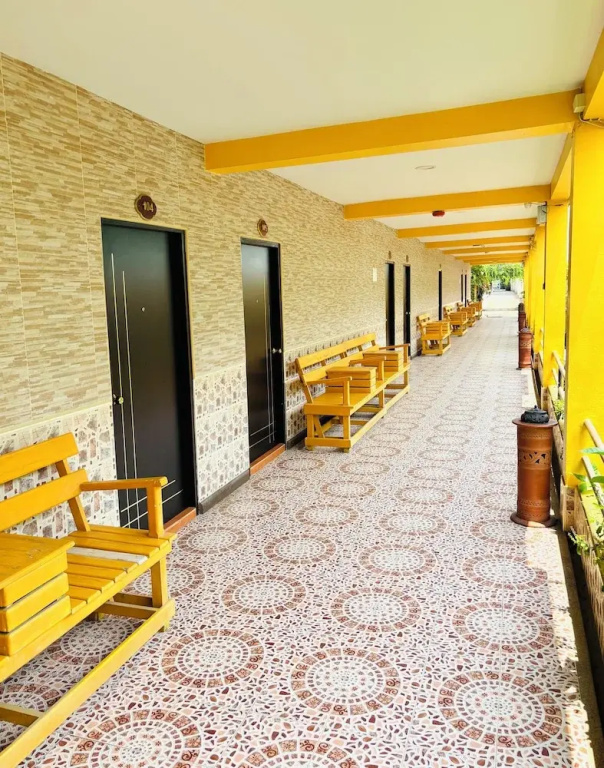 Standard Triple room