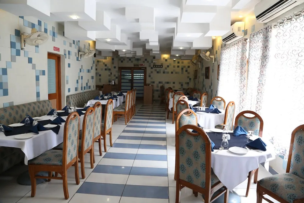 OYO 8997 Angeethi Hotel - Général