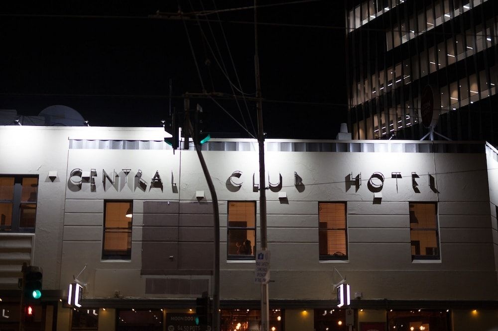 Central Club Hotel in Melbourne