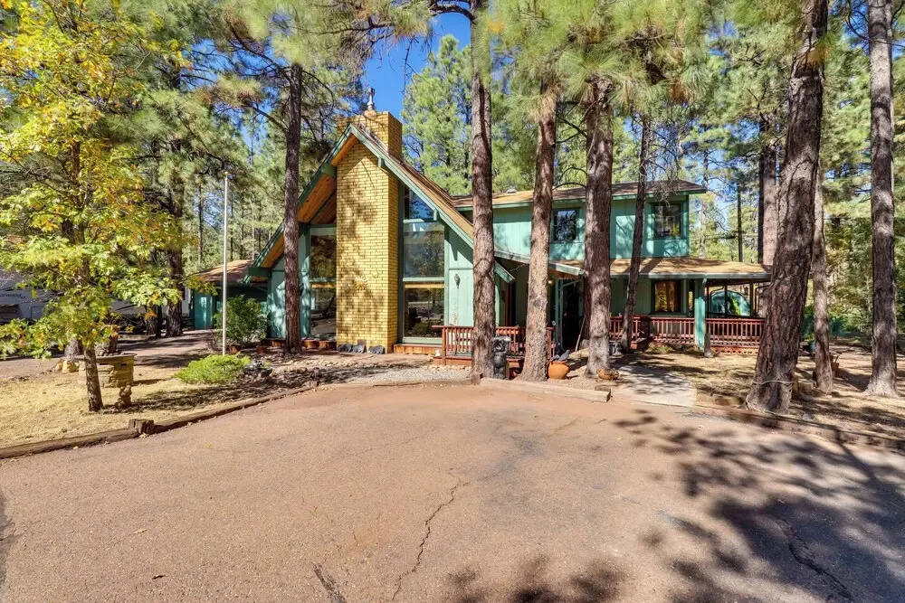Relax Fireside: Rustic Gem 2 Mi to Rainbow Lake!