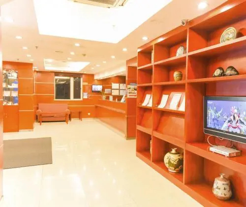 Lobby & Reception