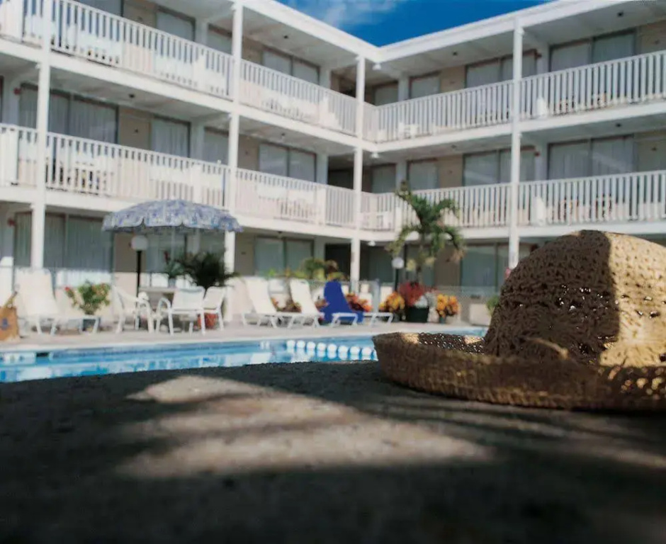 Seabonay Oceanfront Motel
