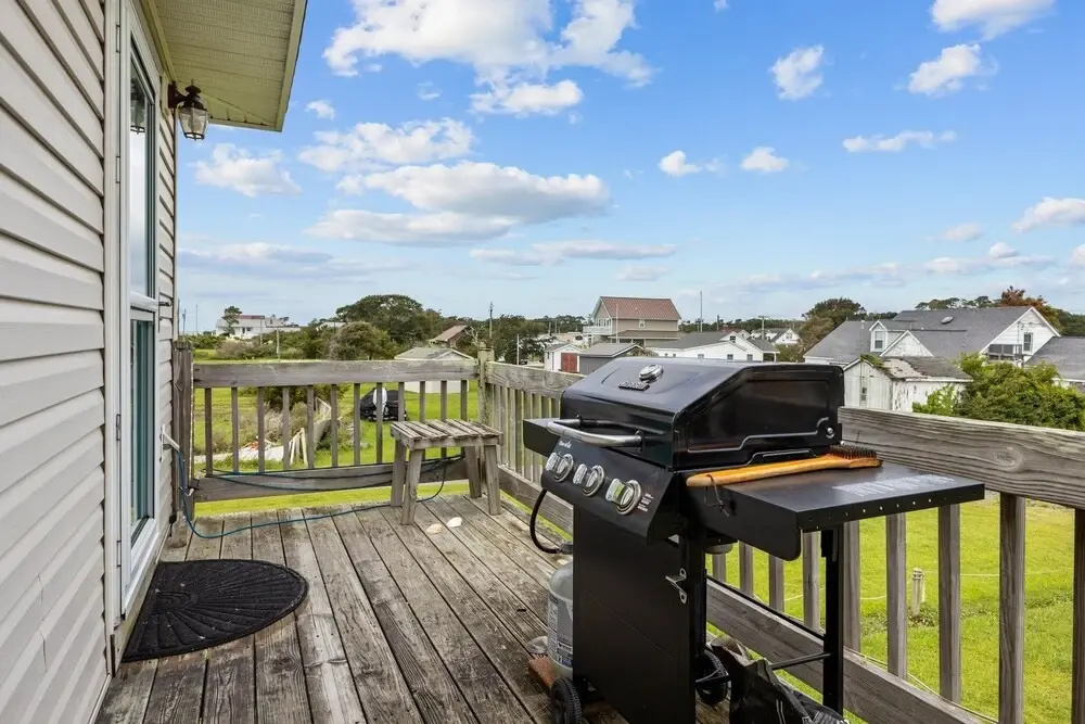 Coastal Tide 3 Bedroom Home by RedAwning