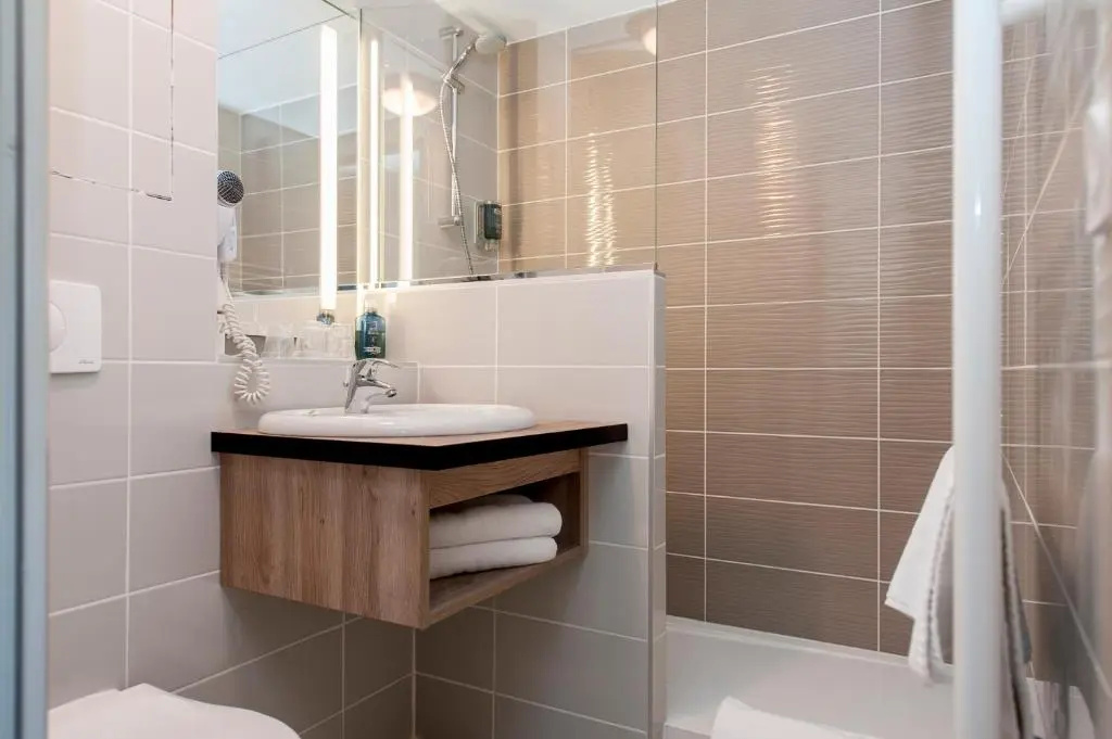 Brit Hotel Avignon Sud - Chambres