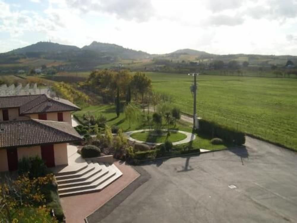 Hotel photo 12