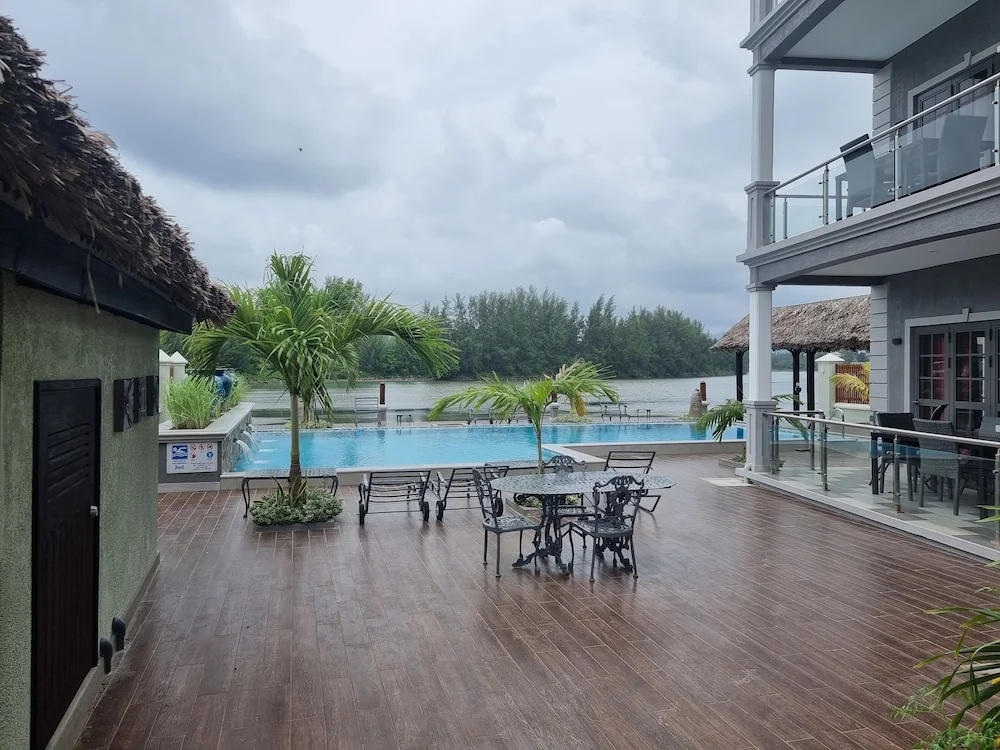 Phoenix Luxury Self Catering Apartments — фото