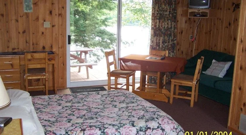 H & H Restaurant And Resort