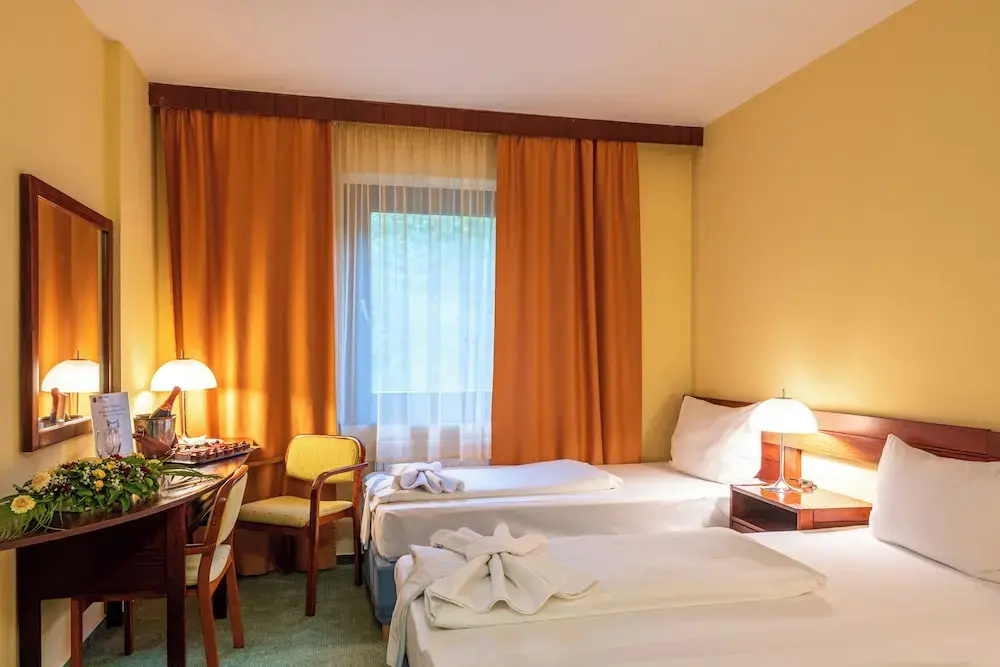 Economy Double room (twin beds)