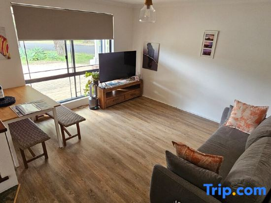 Pet-Friendly Quindalup studio close to the beach.