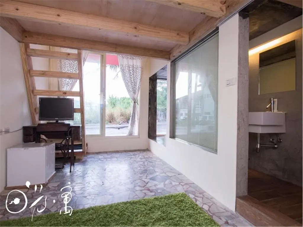 Standard Double room with mountain view (full double bed)