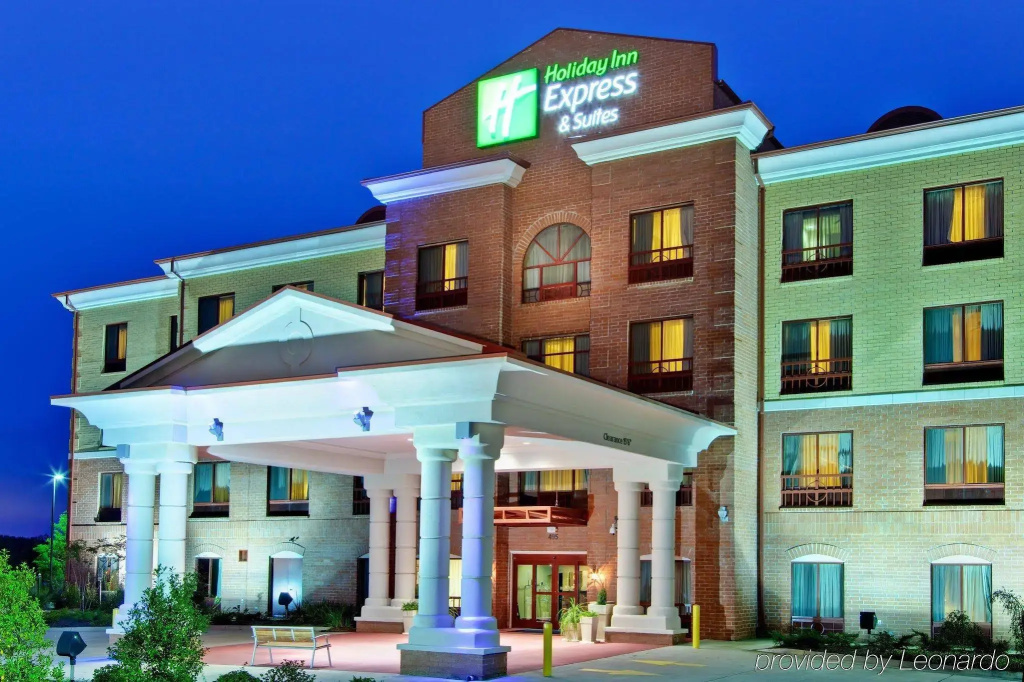 Holiday Inn Express Clinton by IHG