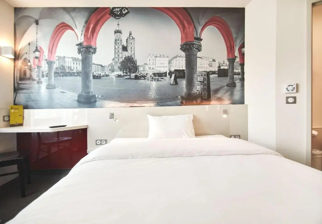 Standard Double room (full double bed)