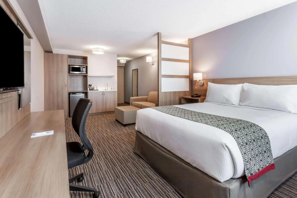 Double Suite (full double bed)