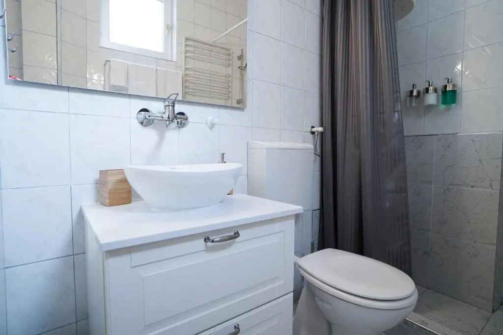 Quiet Luxury Family Apt Belgrade Fortress Center