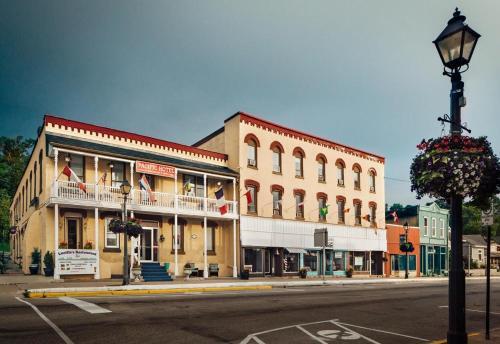 Pacific Hotel Bayview Cottages