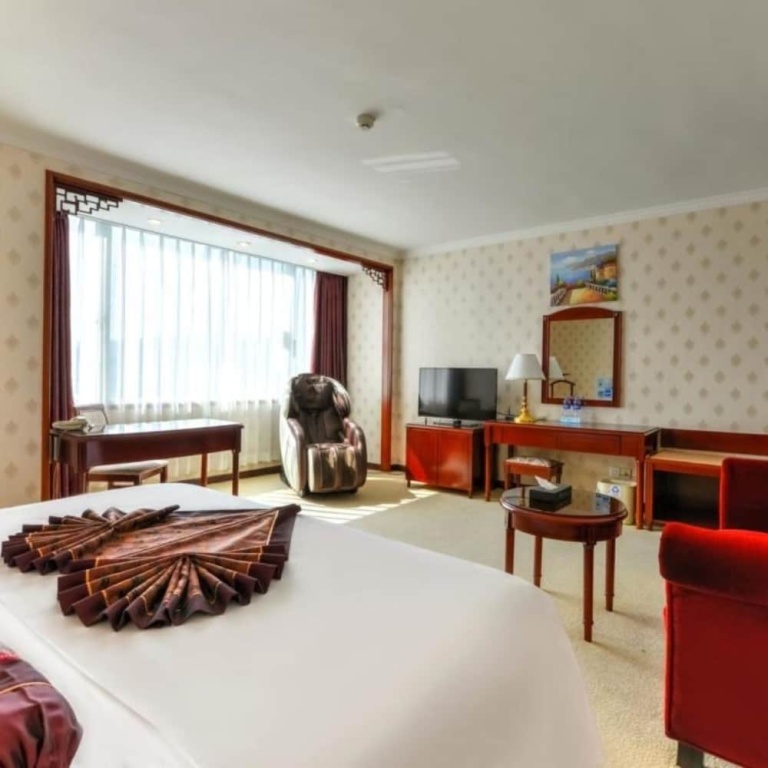 Xiamen Huaqiao Hotel, photo 2