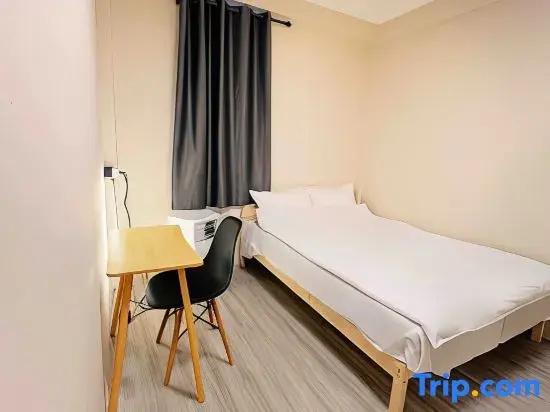 Premier room