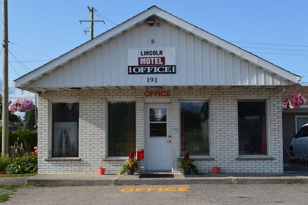 Lincoln Motel